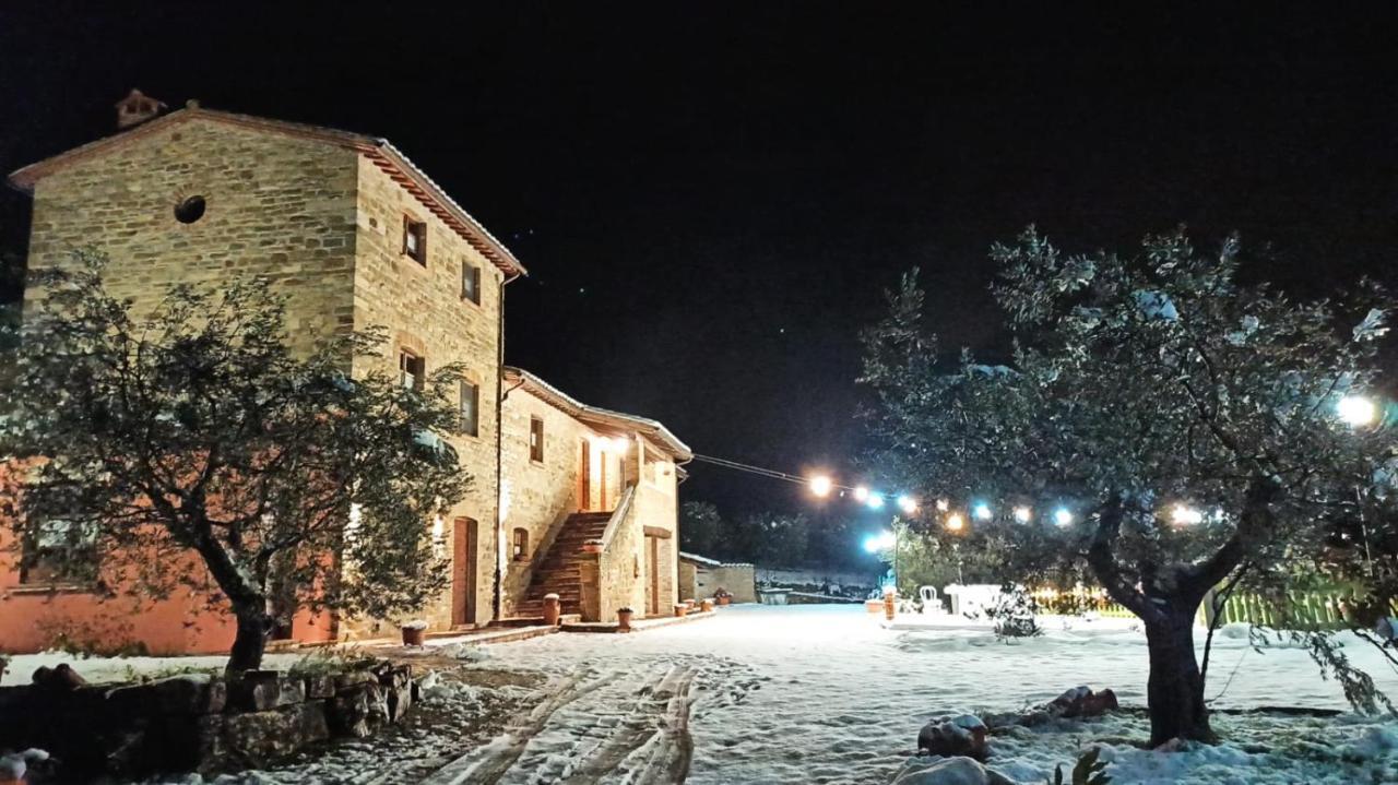 Вилла Il Casalino Гуальдо-Тадино Экстерьер фото